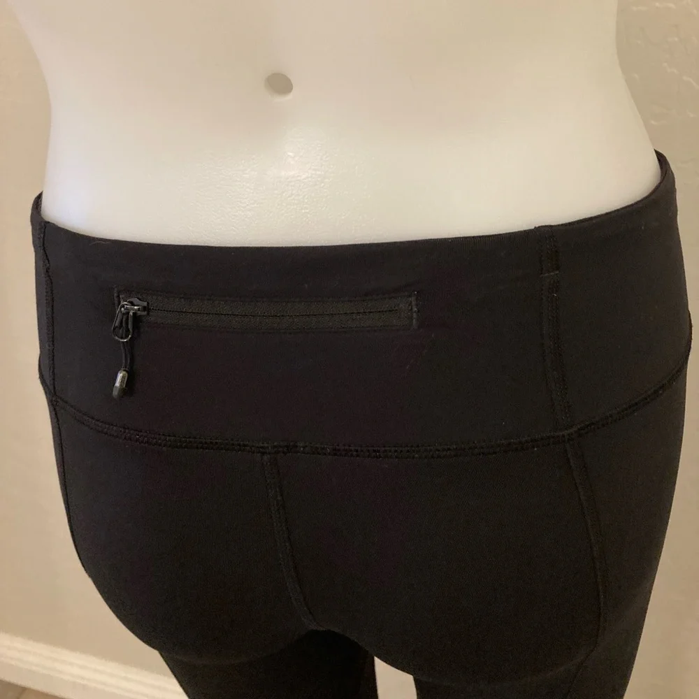 Lululemon Black Side Ruched Cropped Leggings Size 6